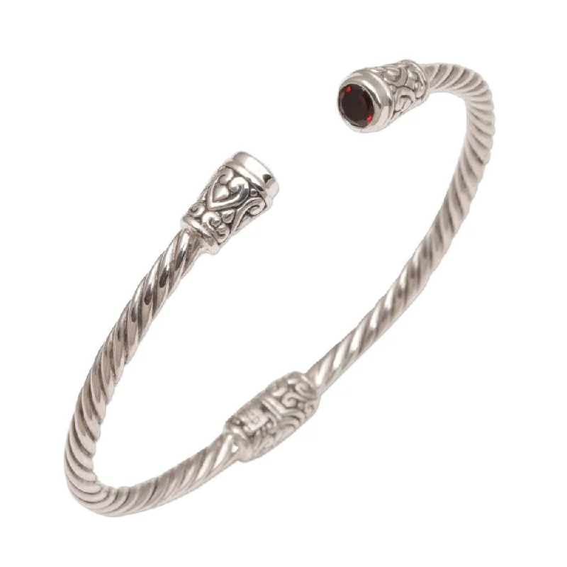 Handmade Sterling Silver Spiral Temple Garnet Bracelet (Indonesia)