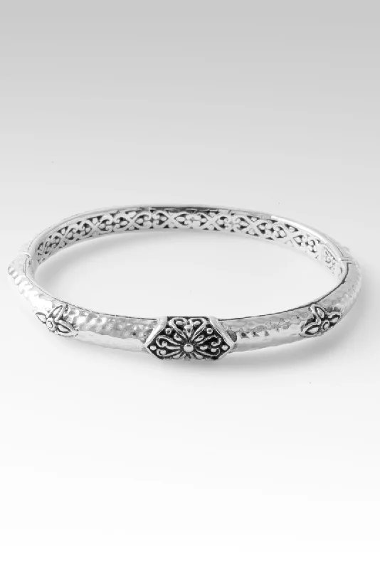 Treasured Moments Bangle™ in Janyl Adair