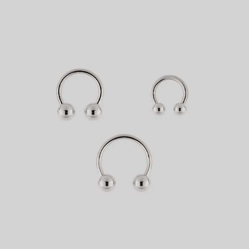 CLEO. Circular Barbell Ring - Silver