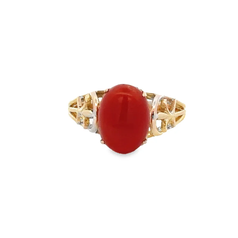 Vintage Coral Ring in Yellow Gold