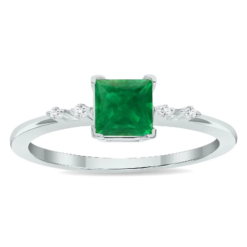 Women's Emerald and Diamond Sparkle Ring in 10K White Gold