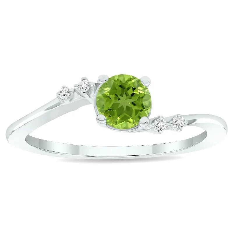 Women's Peridot and Diamond Tierra Ring in 10K White Gold