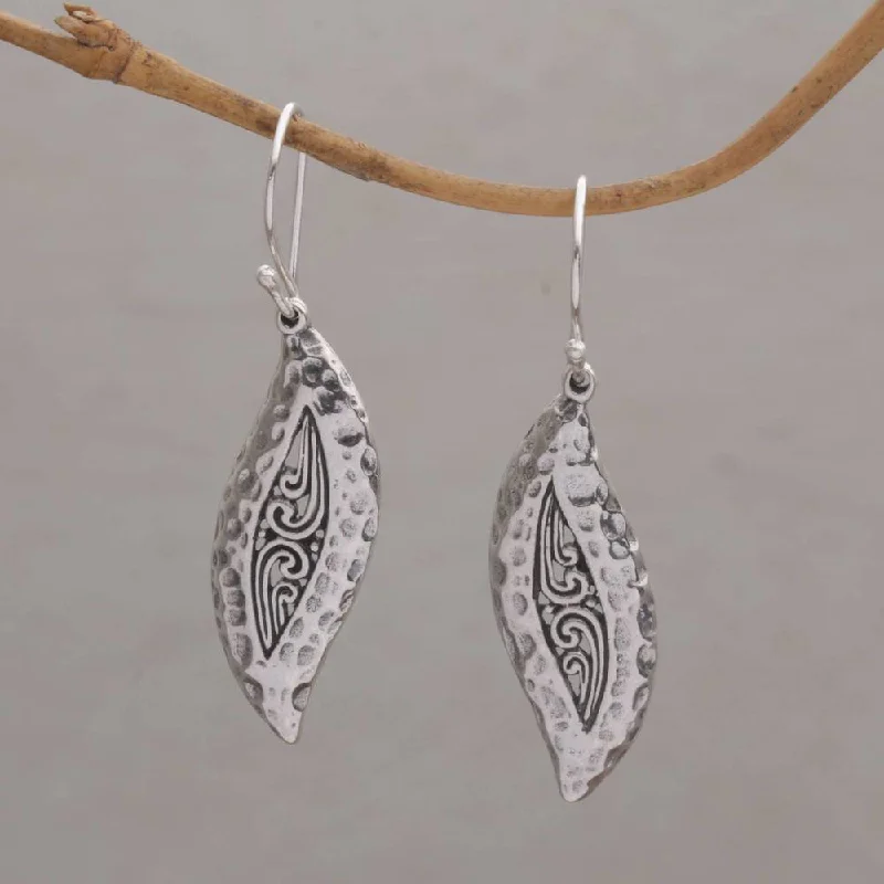 Handmade Sterling Silver 'Dewy Blades' Earrings (Indonesia) - 1.9*0.5